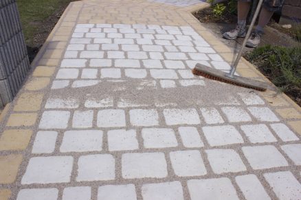 Výstavba chodníka z dlažby Bradstone Cobble