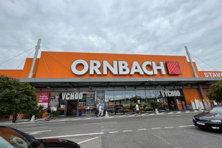 Hornbach chýbajúce písmená Bratislava