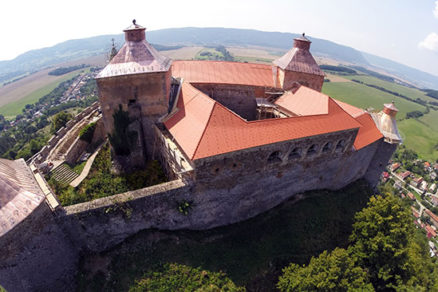 Krásna Hôrka bude krásna s pálenými škridlami od TONDACHU